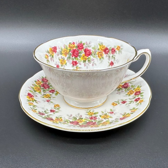 Royal Grafton Peach Colour Flowers Tea Cup Saucer Set Bone China England - Picture 1 of 5